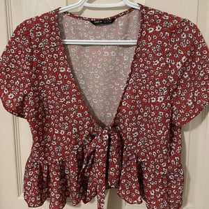 V neck, short sleeve cropped top